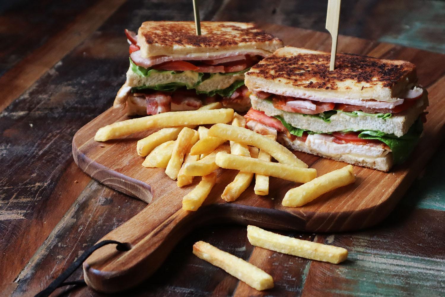 club sandwich with fries